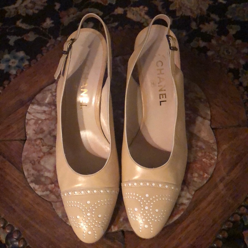 CHANEL pumps almond color size 9